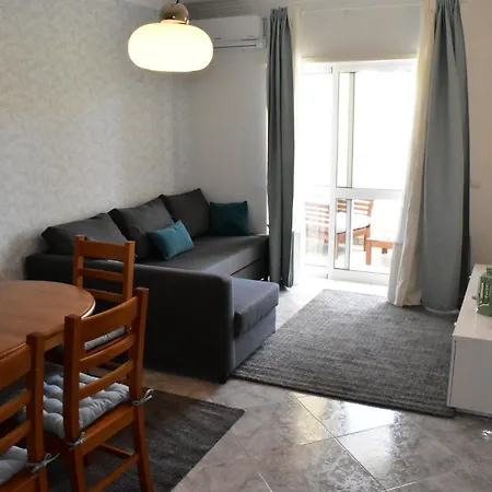 Appartement Balcony And *
